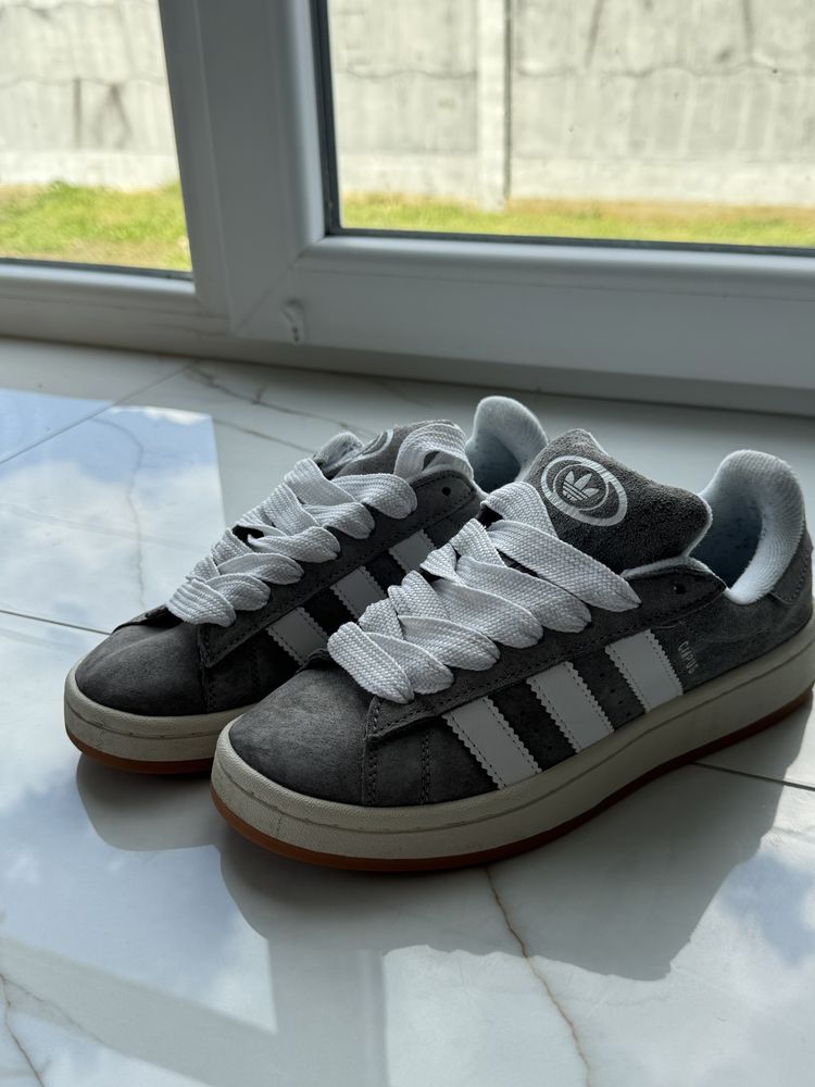 Adidas Campus 00s