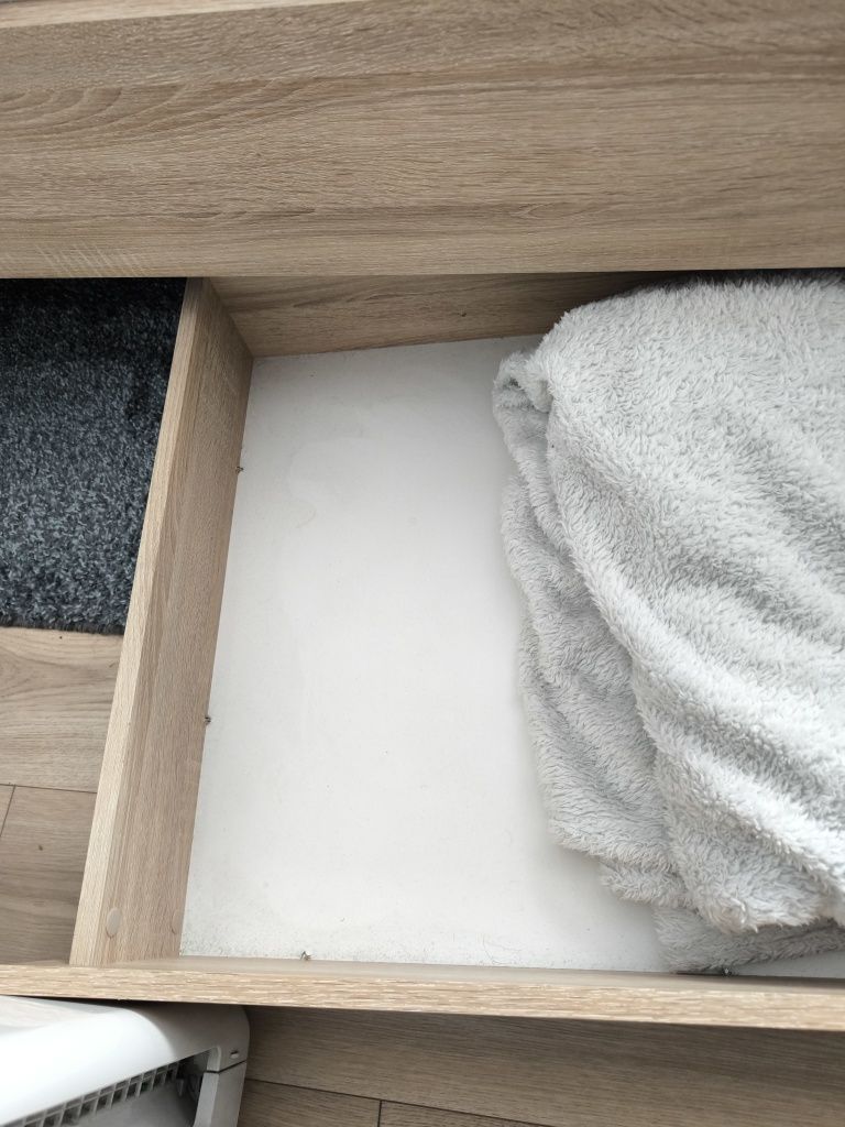 Sprzedam łóżko z materacem 120x200 i szufladą plus gratis