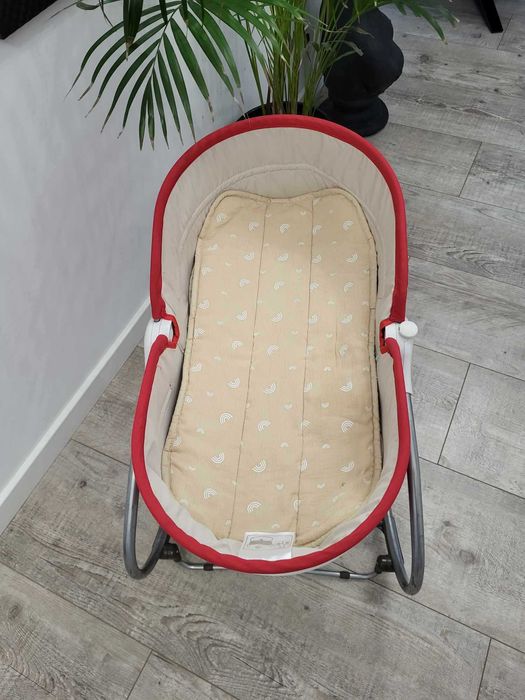 Leżaczek, bujaczek, kołyska