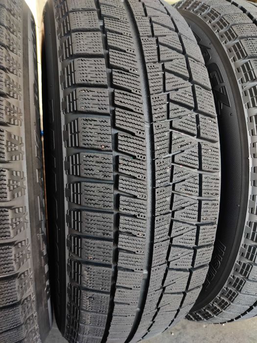 Bridgestone Blizzak R15 185 65 шини зимові преміум