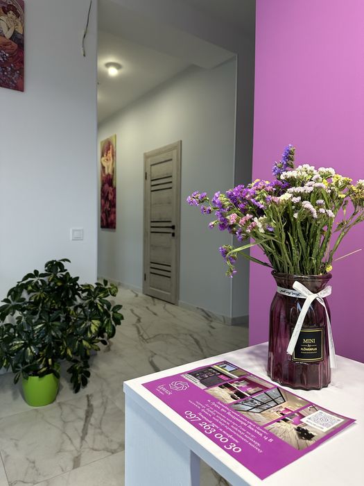 Оренда.Робоче місце майстра манікюру у салоні краси