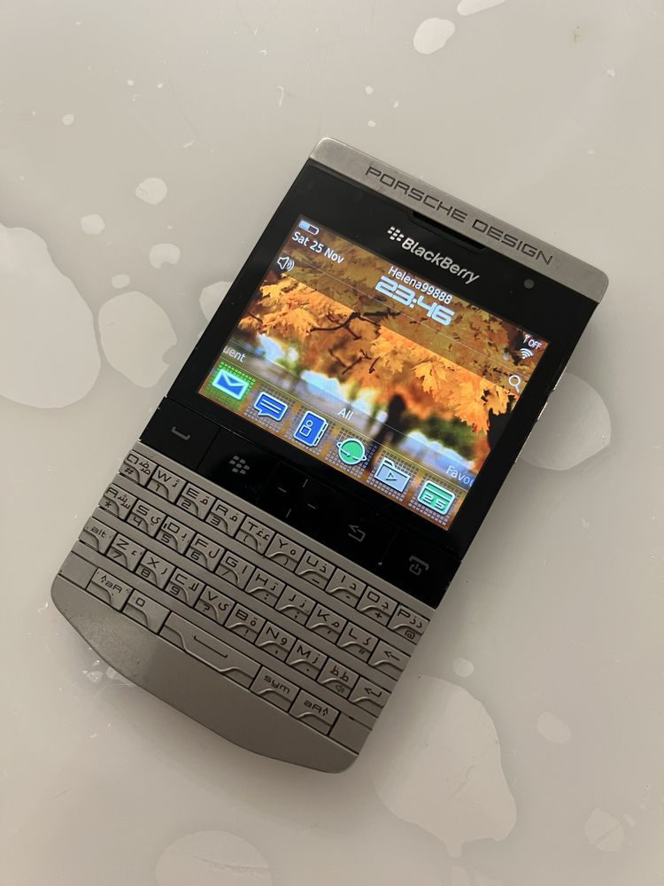 Blackberry p9981 Porsche Design