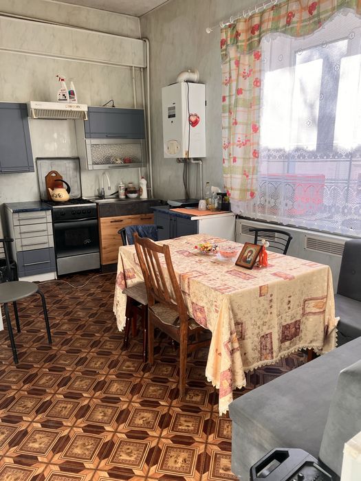 Будинок, Центр, опалення ,  4 кімнати