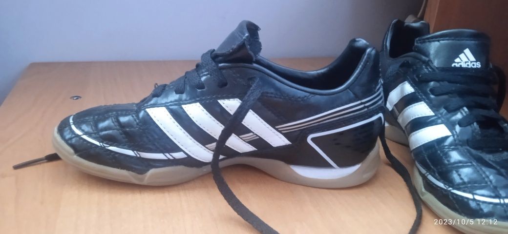 Adidas puntero,33