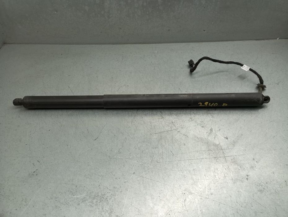 Amortecedor da mala PORSCHE Cayenne (92A)