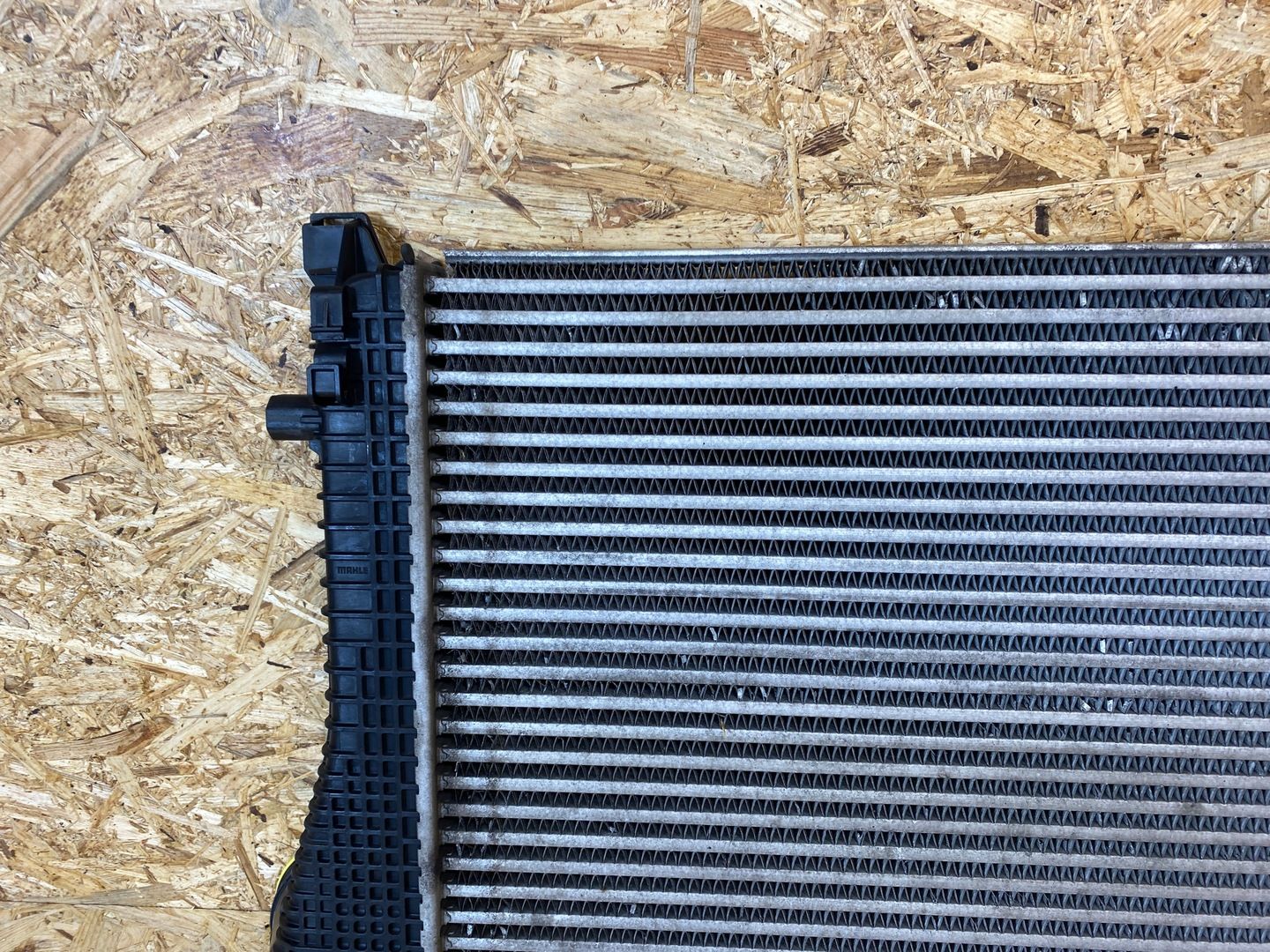 Chłodnica Powietrza Intercooler Audi TT 8S 2.0 Tfsi 5Q0145803N 2014-