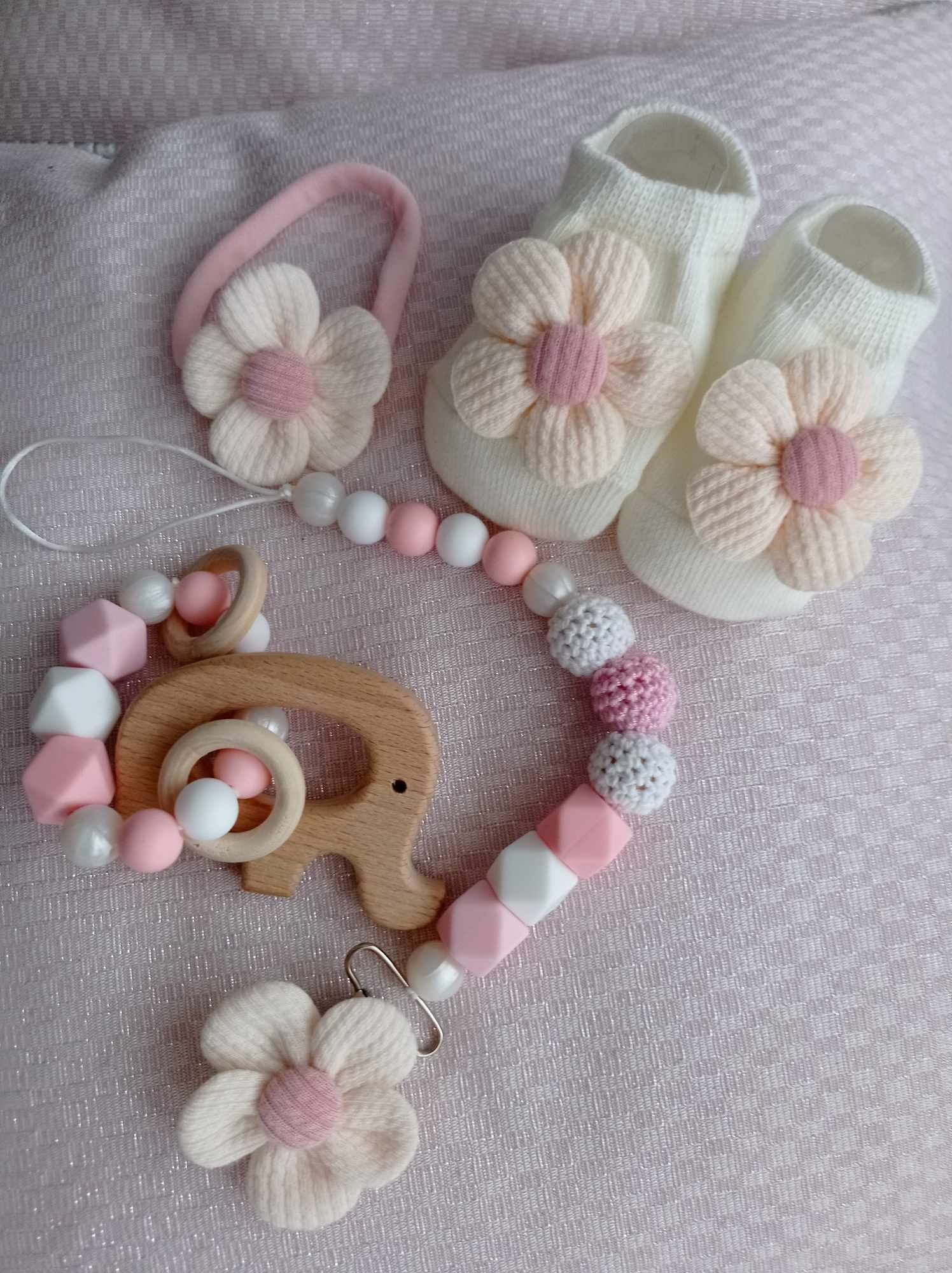 Zestaw zawieszka do smoczka gryzak róż baby shower narodziny chrzest p