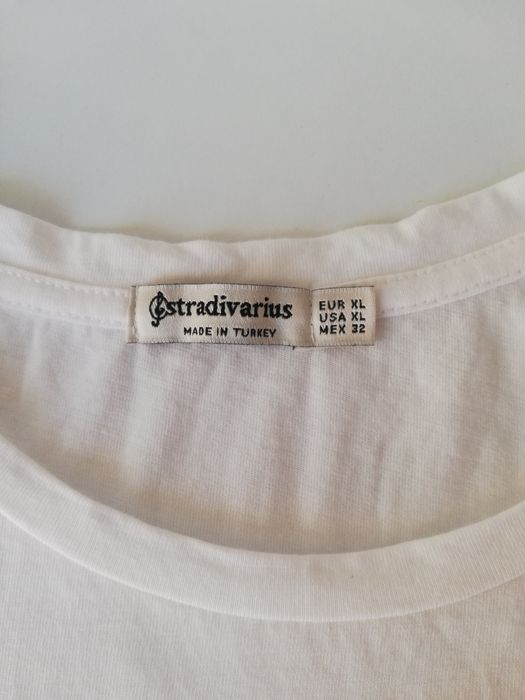 Blusa branca da marca Stradivarius - T. XL