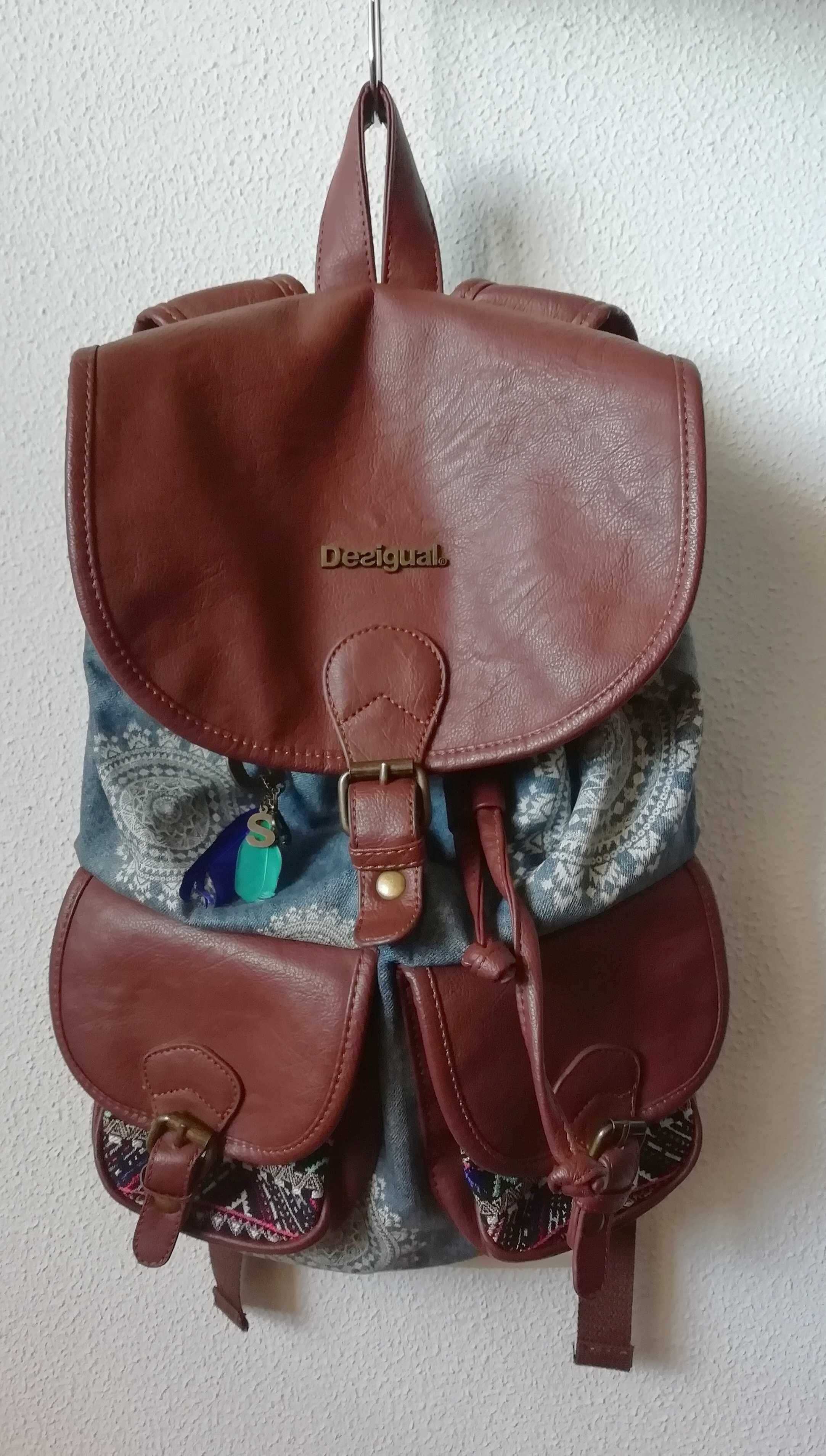 Mochila, bolsa ou mala da Desigual como nova