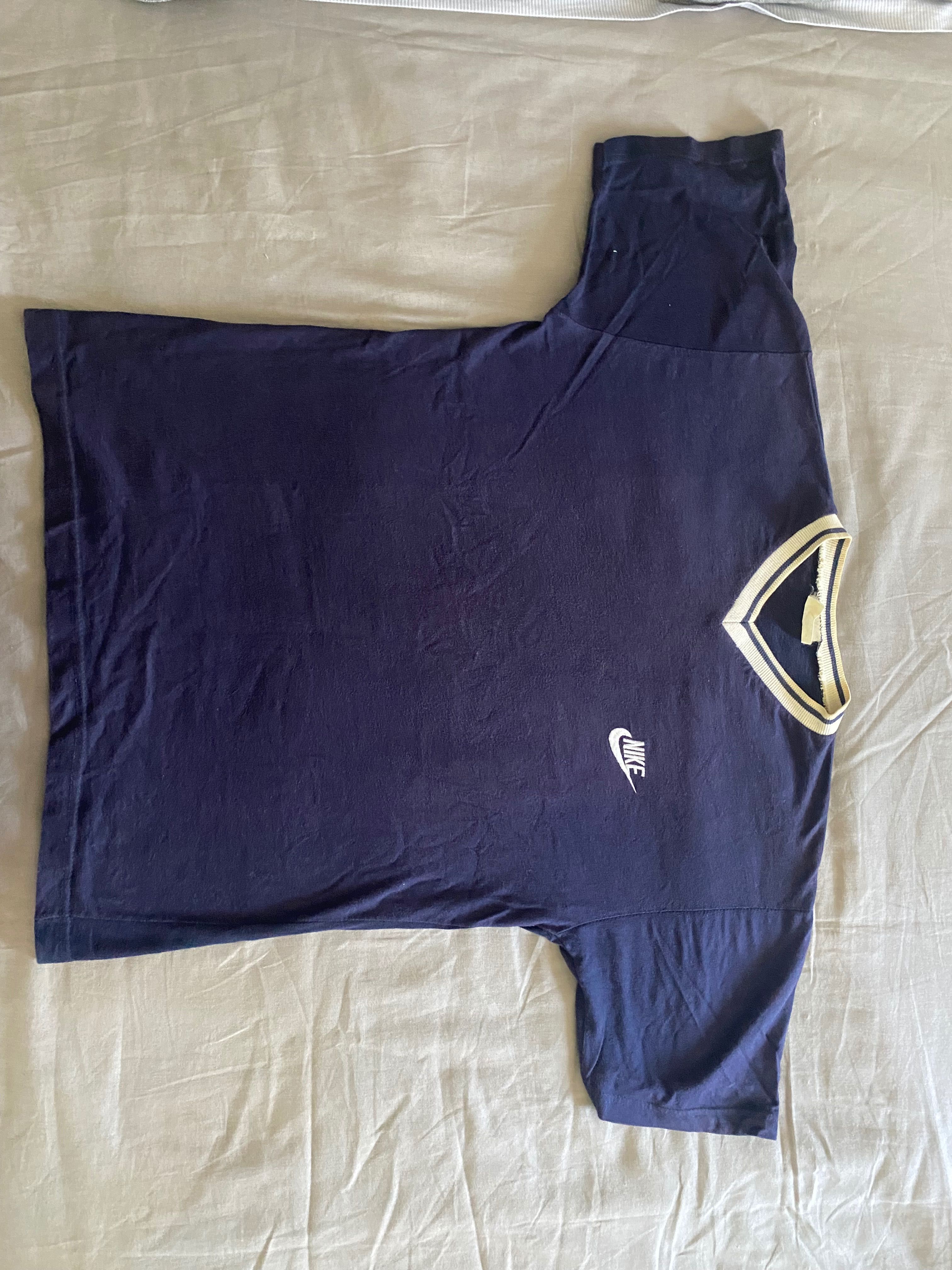 T-shirt Nike- Tamanho S - Vintage