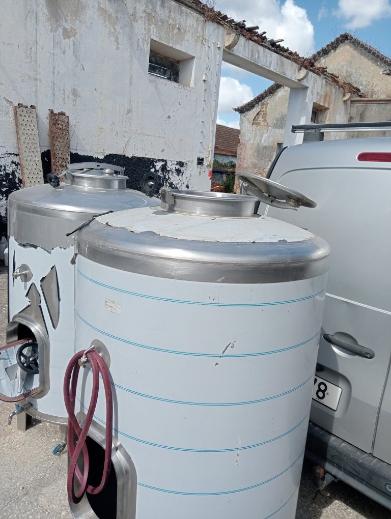 2 Cubas inox 550 LT como novas