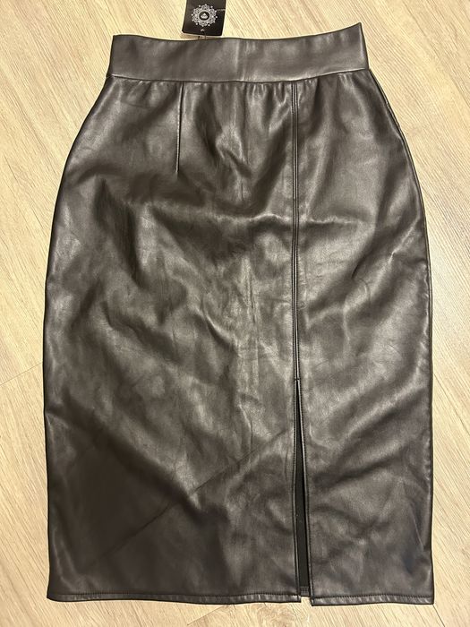 Шкіряна спідниця жіноча