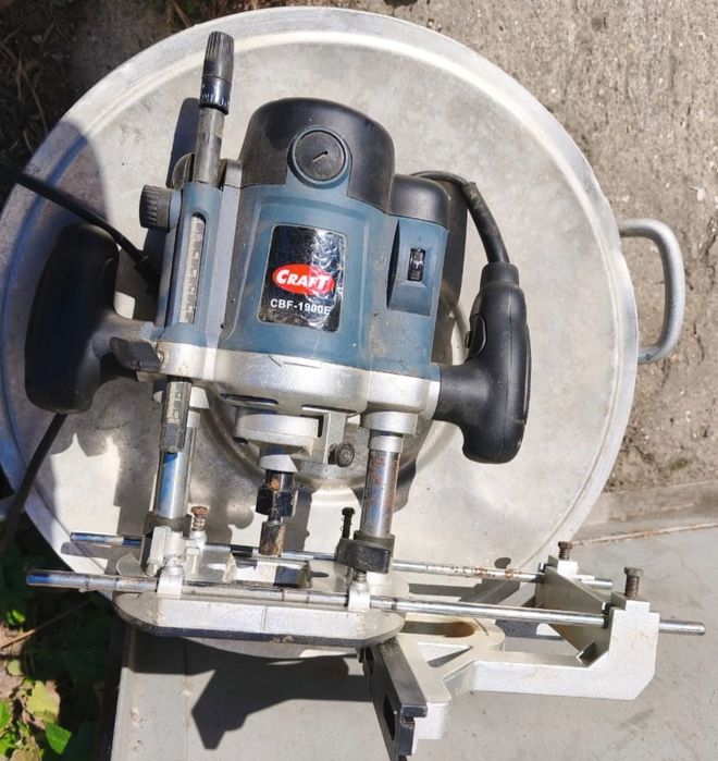 Продам ручной фрезер Craft CBF-1900E