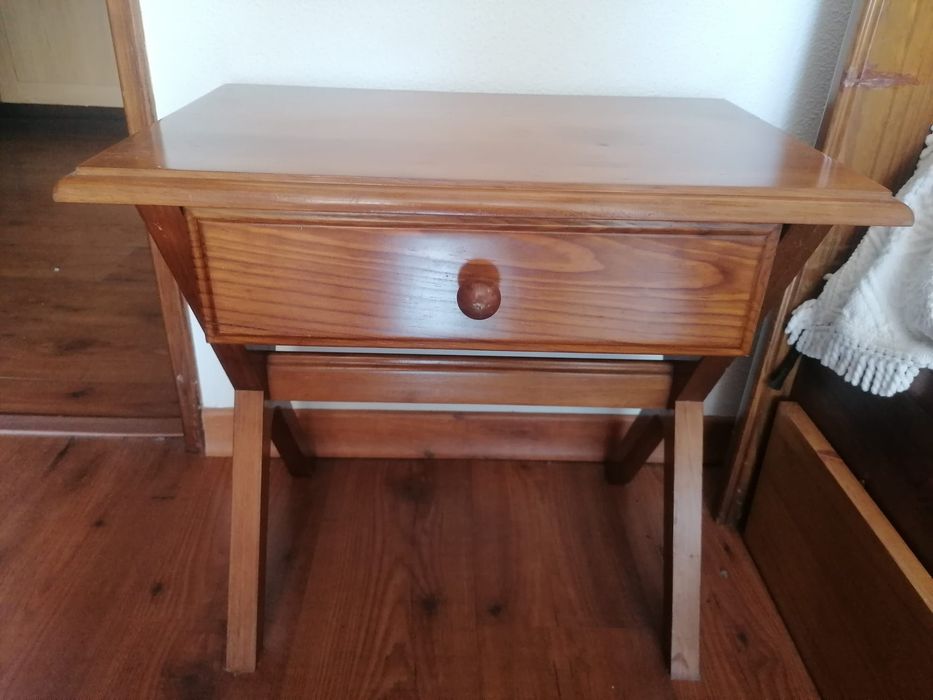 Mobília Quarto de Pinho + Oferta Cama gaveta