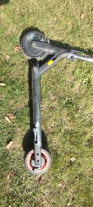 Електро самокат Xiaomi Electric Scooter 4 Go IT потребує ремонту