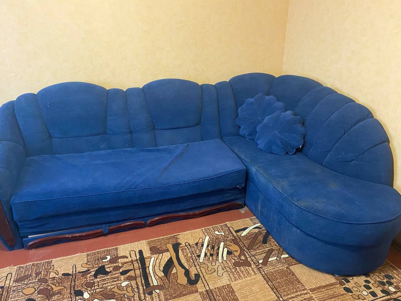 Продам великий диван