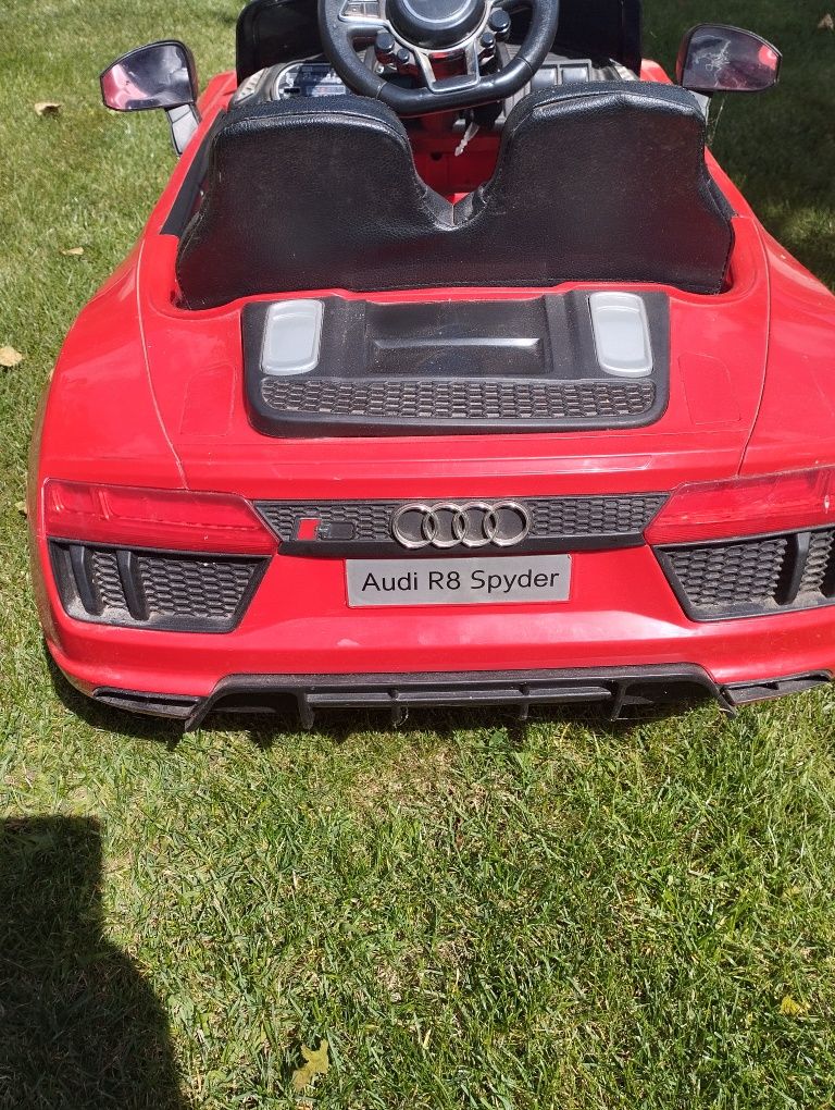 Samochód jeździk audi R8 spyder