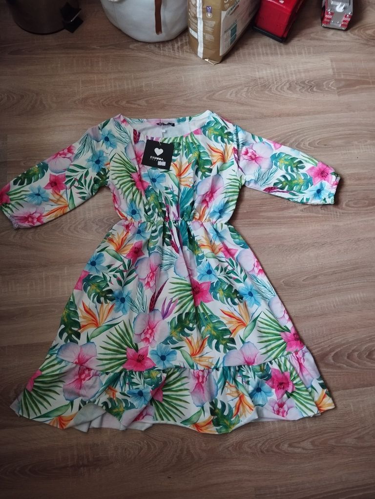 Nowa sukienka w kwiaty M