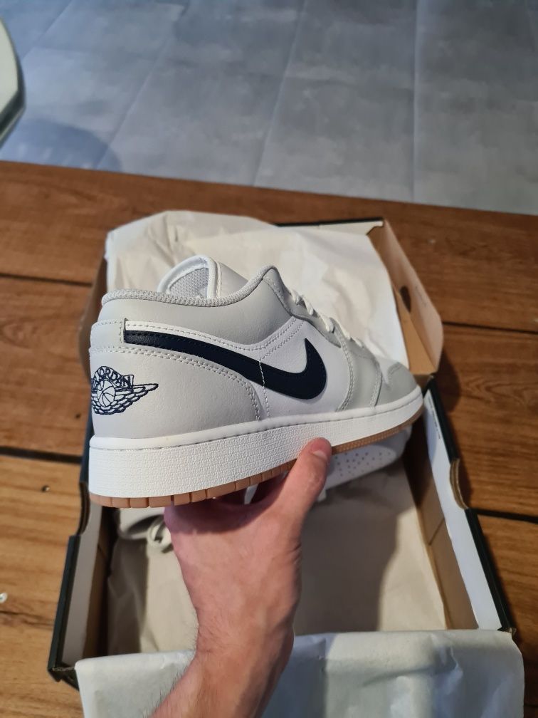 Nike Jordan 1 Low novo