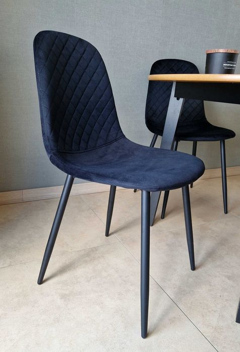 Welurowe krzesło tapicerowane do salonu i jadalni. Nowe. Wysyłka 24h