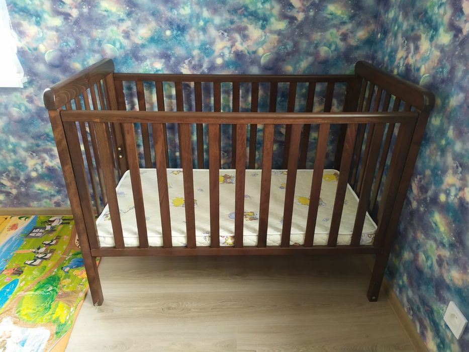 Дитяче ліжко Veres з натурального дерева. Колір горіх