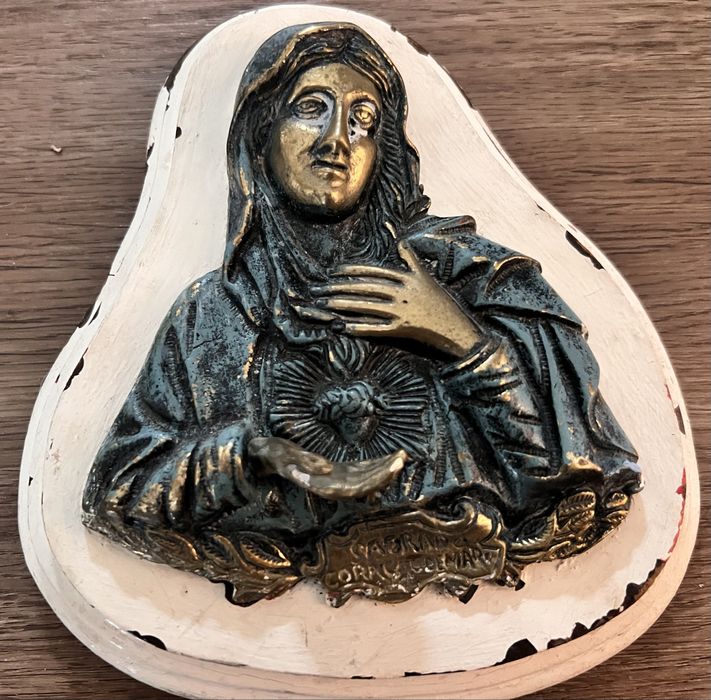 Antigo Sagrado Coraçao de Maria latão sólido.