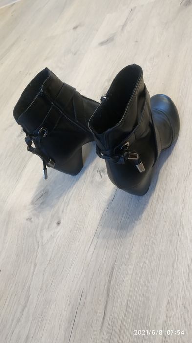 Ботинки  жіночі max 40