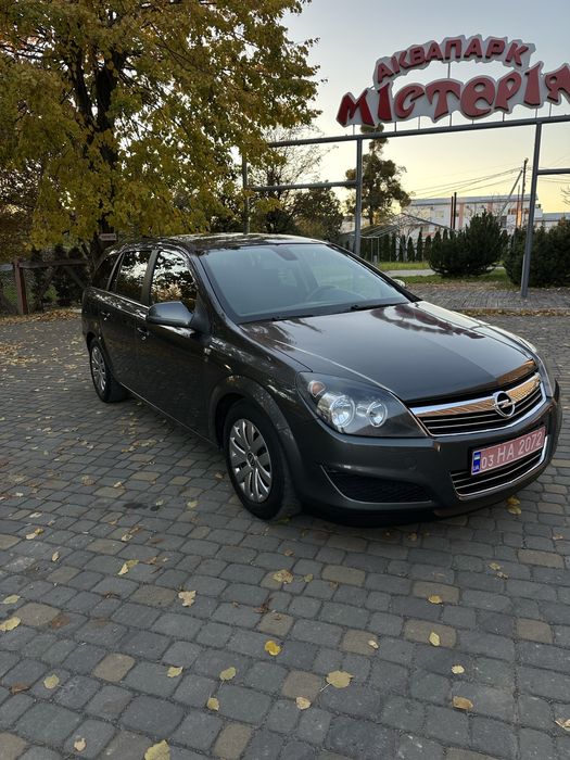 Opel Astra H .