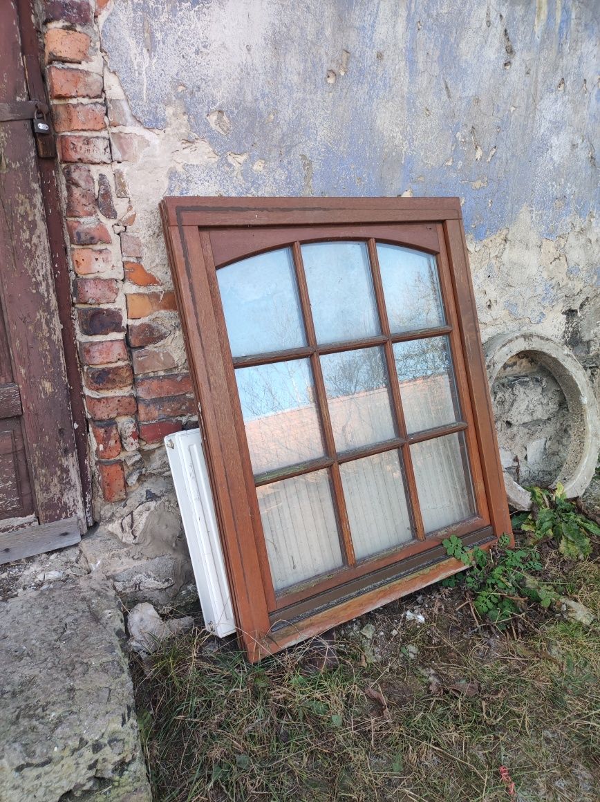 Piękne okno "łukowe"