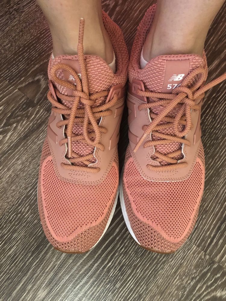 Кроссовки new balance розовые 574