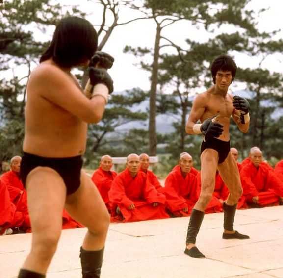 O DRAGÃO ATACA (Bruce Lee) Ed Especial 2dvds /Remasterizado EXTRAS