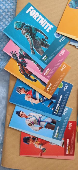 Fortnite: cromos ou cartas panini
