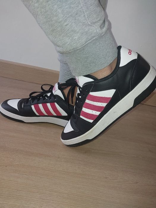 Ténis Adidas USADOS - Preto/Branco/Rosa - Clássicos (Tamanho 46)