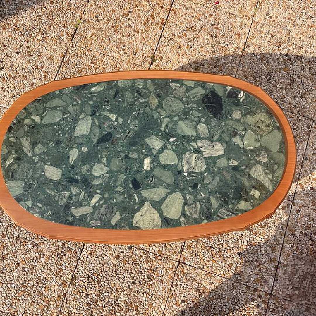 Mesa de centro em madeira e mármore