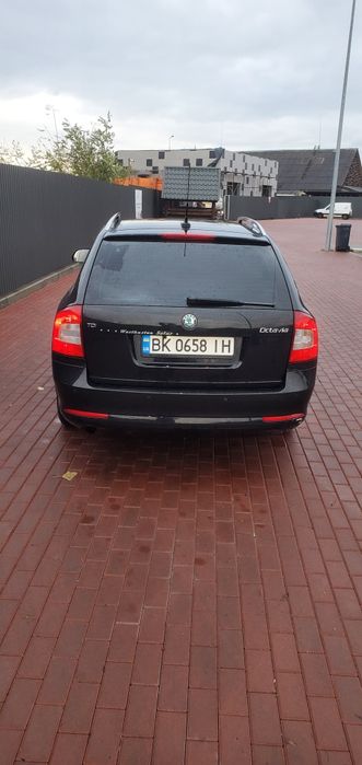 Шкода а 5 2011 рік