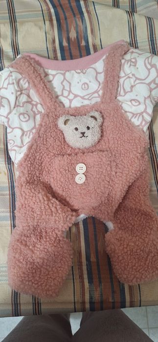 Roupa para cadela nova