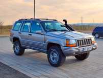 Jeep Grand Cherokee ZJ(ZG) 5.9 Niner lift 3.5" koła 33" reduktor NP242 butla LPG pod autem