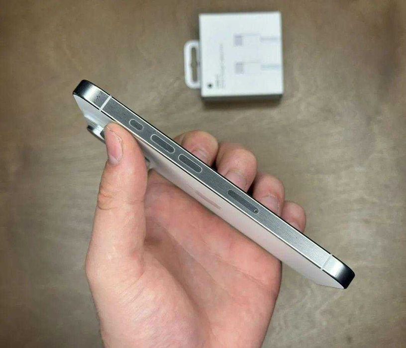 iPhone 15 Pro, 256 ГБ