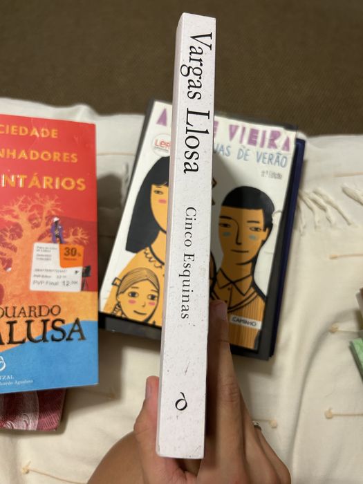Cinco Esquinas Mario Vargas Llosa