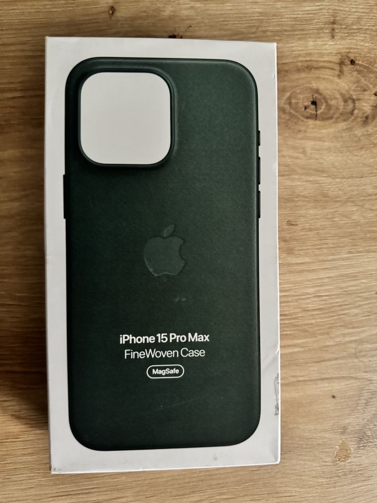 Nowe etui iPhone 15 Pro Max Apple