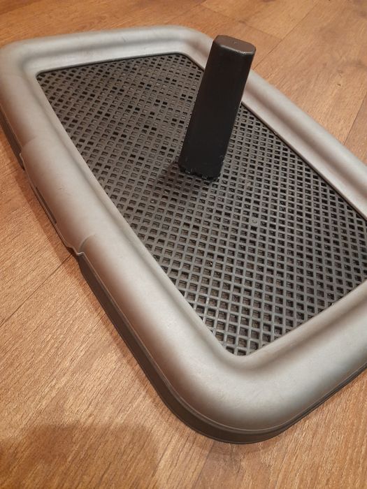 Лоток туалет для собак та щенків із стовпчиком