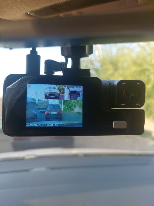 3 камери Видеорегистратор WiFi 3 камеры Відеореєстратор ТОП