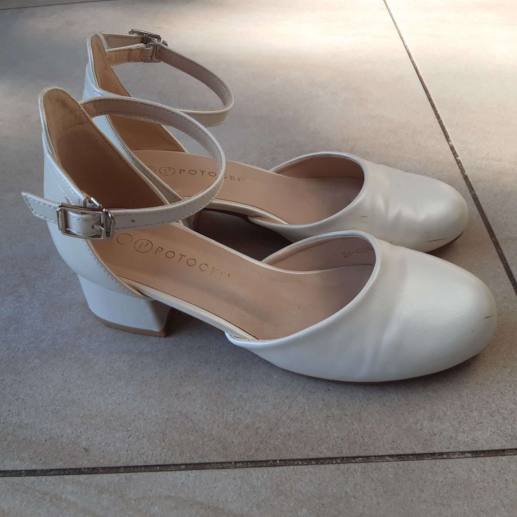 buty POTOCKI rozm. 35 kremowe