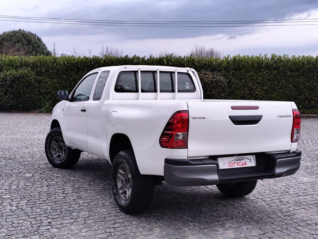 Toyota Hilux 2.5D4D 4x4 4 Lugares
