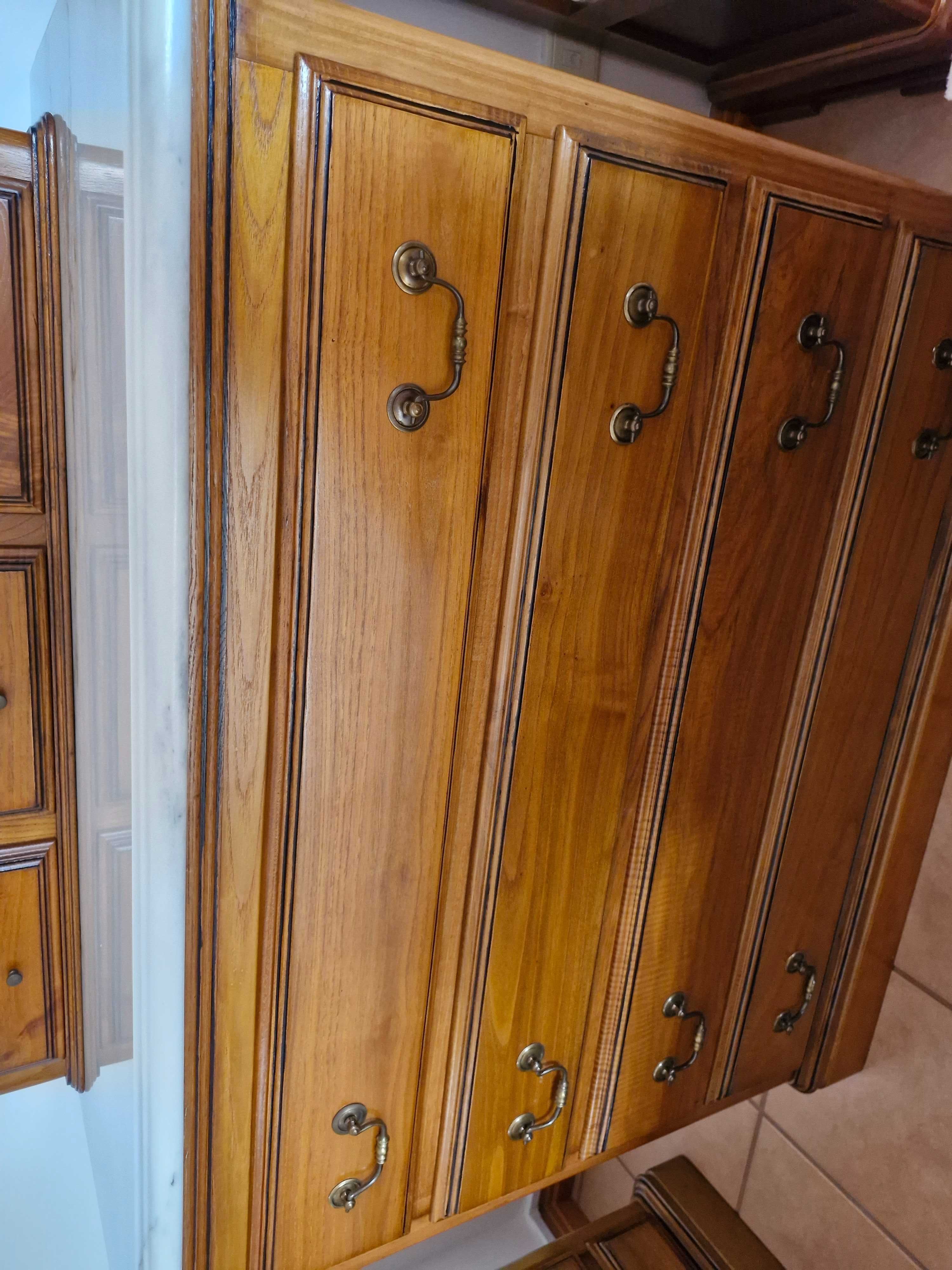 Quarto de casal em cerejeira.