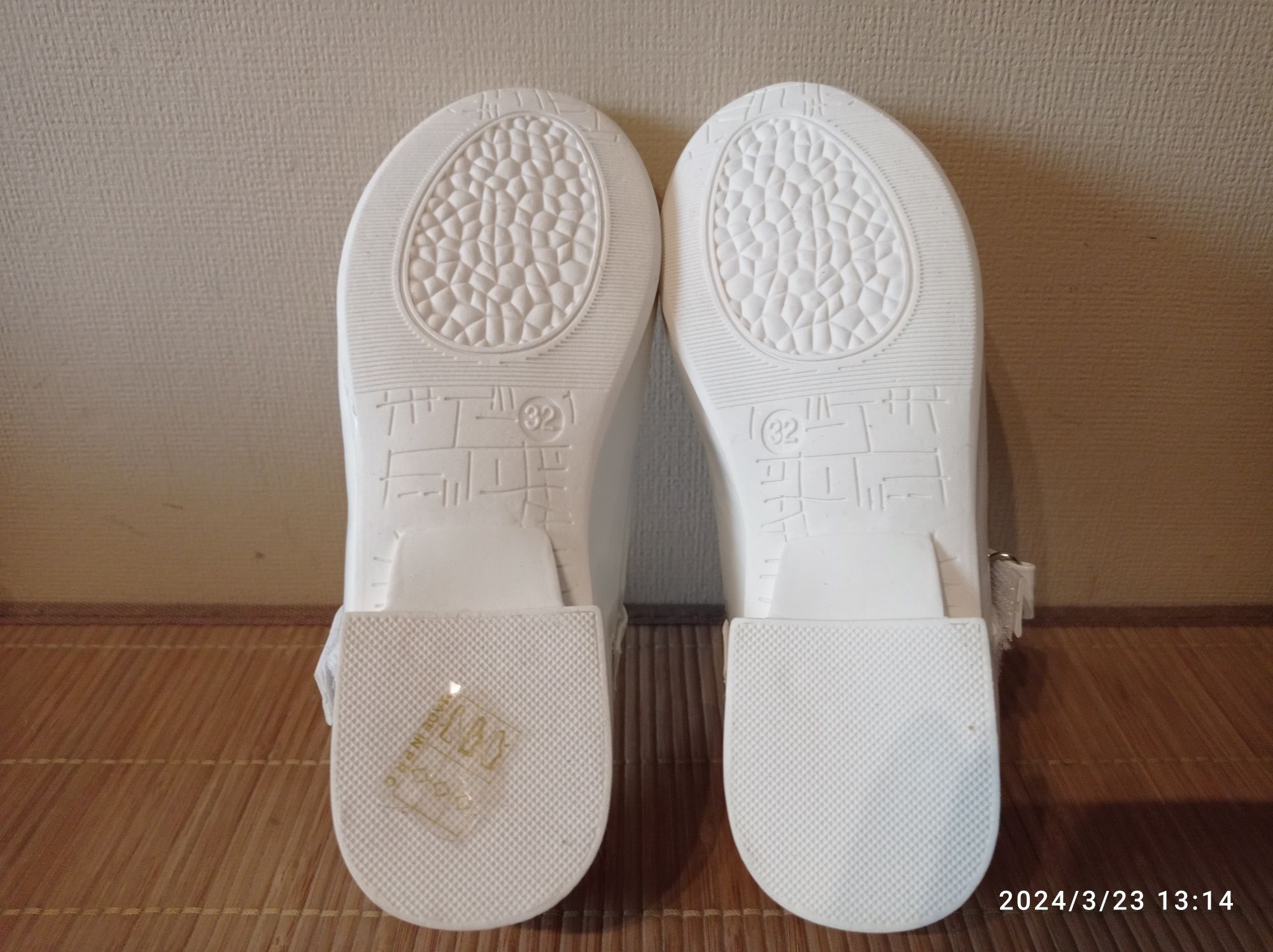 Buty na komunię 32
