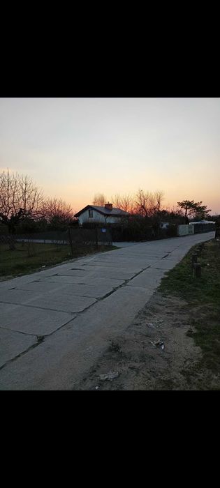 Sprzedam działkę z domem