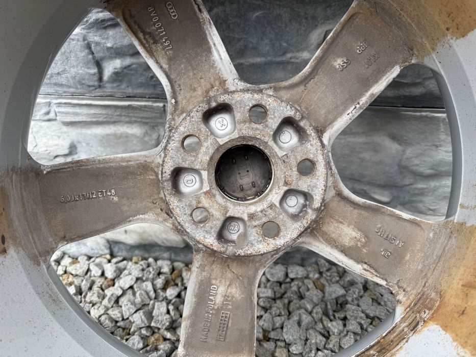 Koła zimowe alu Audi A3 A4 VW Golf Passat 5x112 205/50/17 ET48 57,1 8m