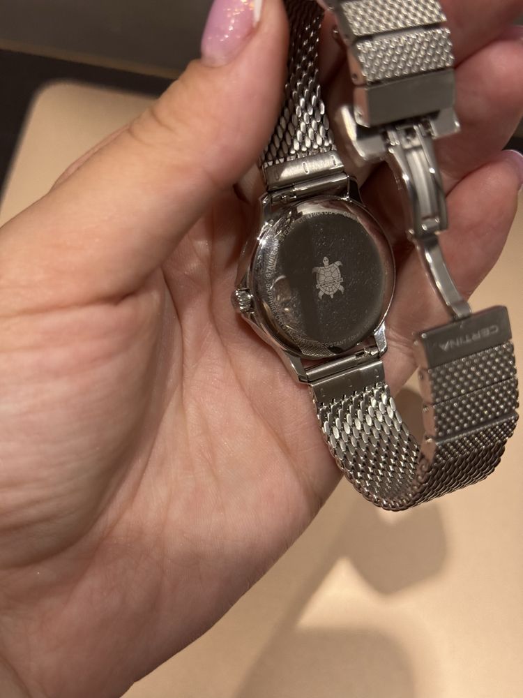 Жіночий швейцарський годинник Certina