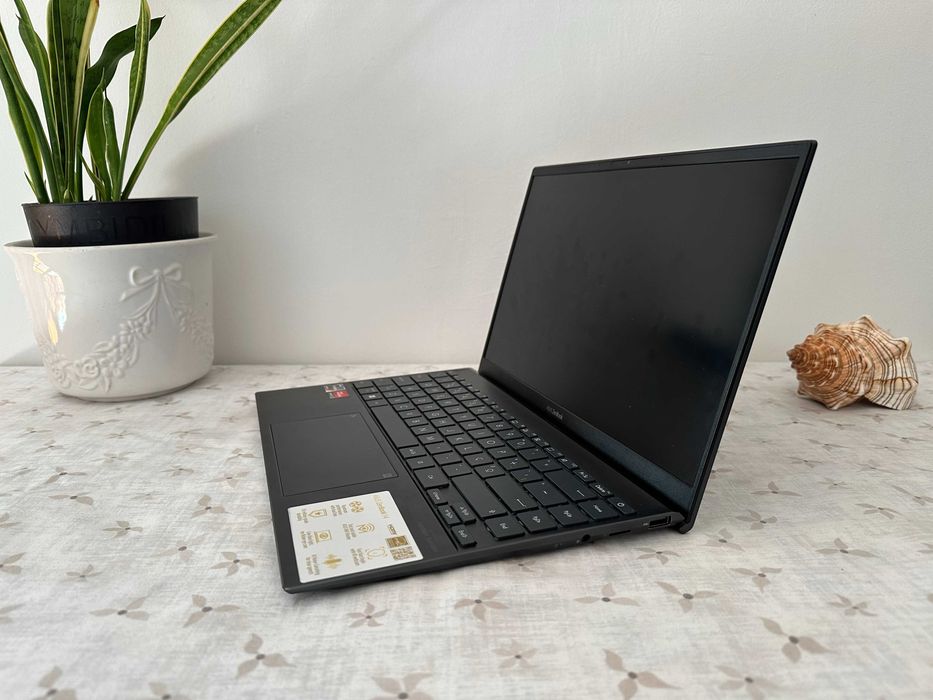 Portátil Asus Zenbook 14 em ÓTIMO estado + pack de OFERTA